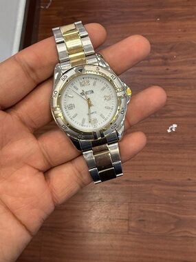 Manhattan vintage Two-Tone Silver and Gold Men’s Quartz Watch